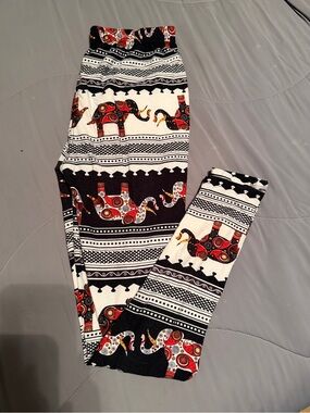 Lularoe Style Elephant Print Leggings